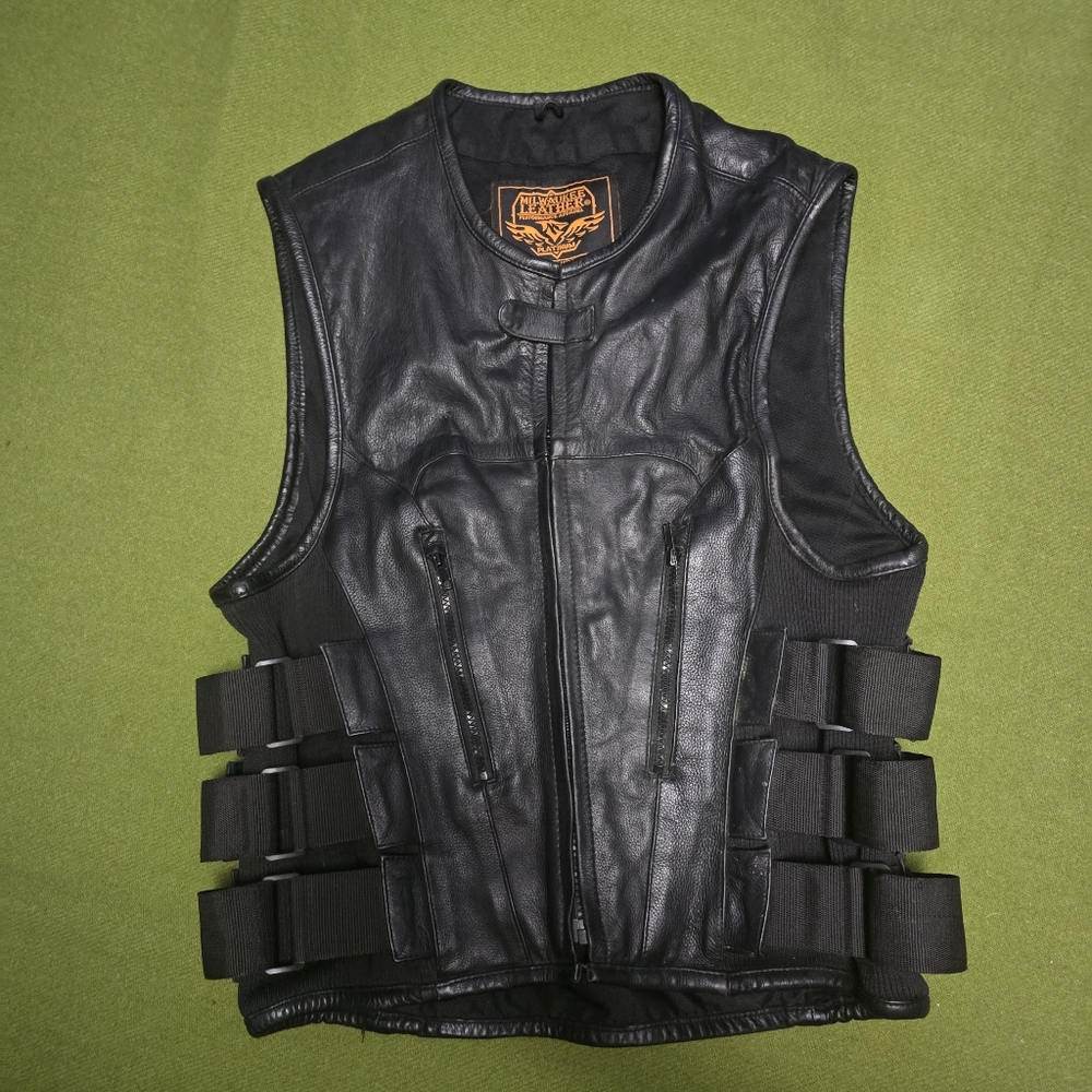 Milwaukee Leather adjustable riding vest